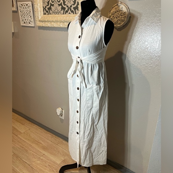 Rabbit Rabbit Rabbit White Button-Front Maxi Dress - Picture 4 of 15